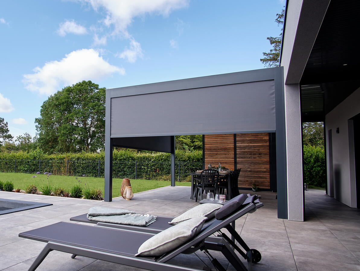 Pergola bioclimatique avec screens